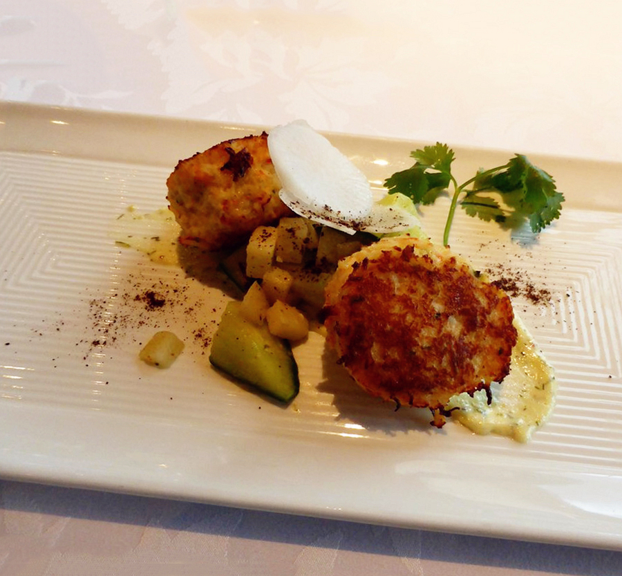 ../Images/HUANG,MEI-HUI.Alaska.Seven Glaciers (7).jpg